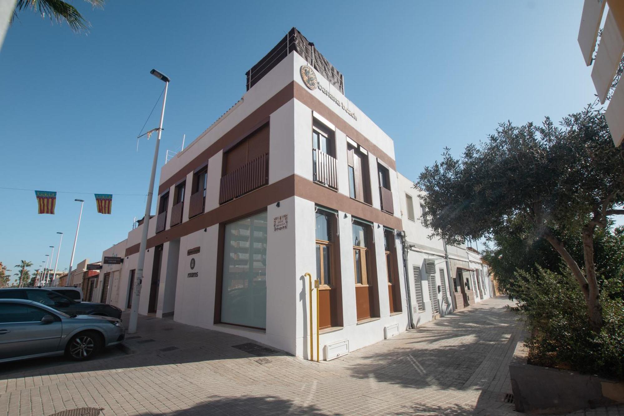 Banana Beach Patacona Rooms Alboraia Bagian luar foto