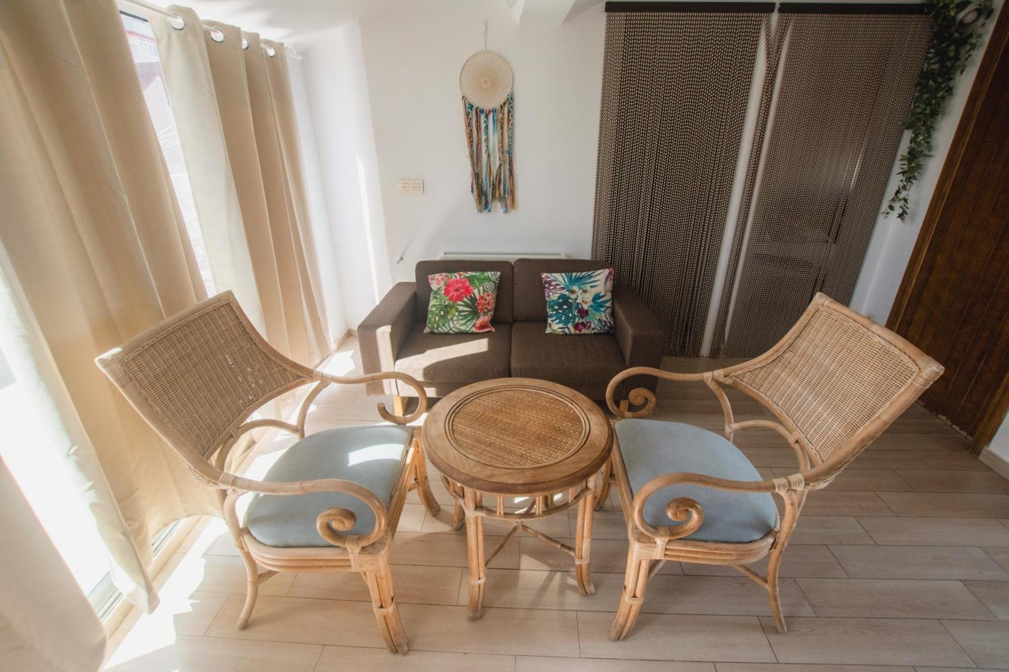 Banana Beach Patacona Rooms Alboraia Bagian luar foto